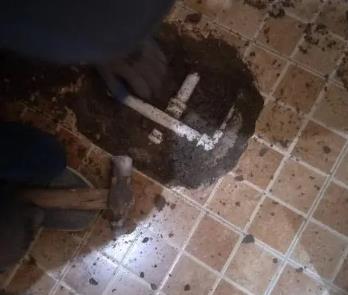 临颍卫生间漏水维修公司为您分享下卫生间渗水如何处理及注意事项